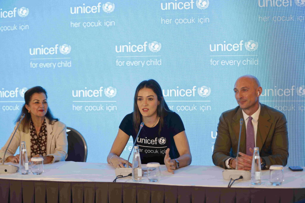 Image for UNICEF’in Türkiye’deki iyi niyet elçilerinden biri; Zehra Güneş